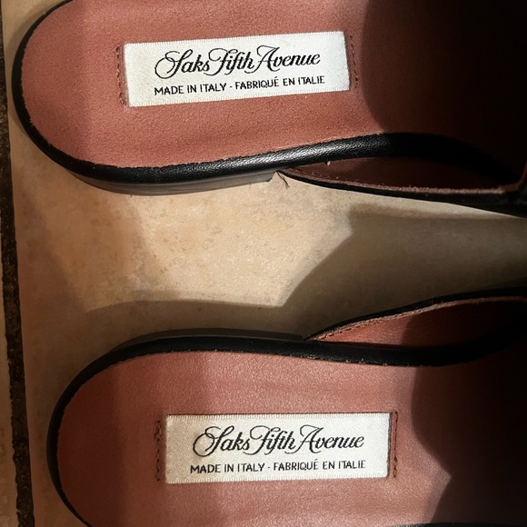 Slides / Slippers - Picture 2 of 4